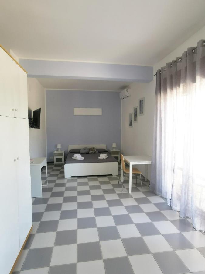 Sikelia Room 卡斯泰拉马莱 外观 照片